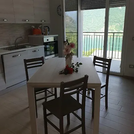 Terrazza Sul Lago Crone